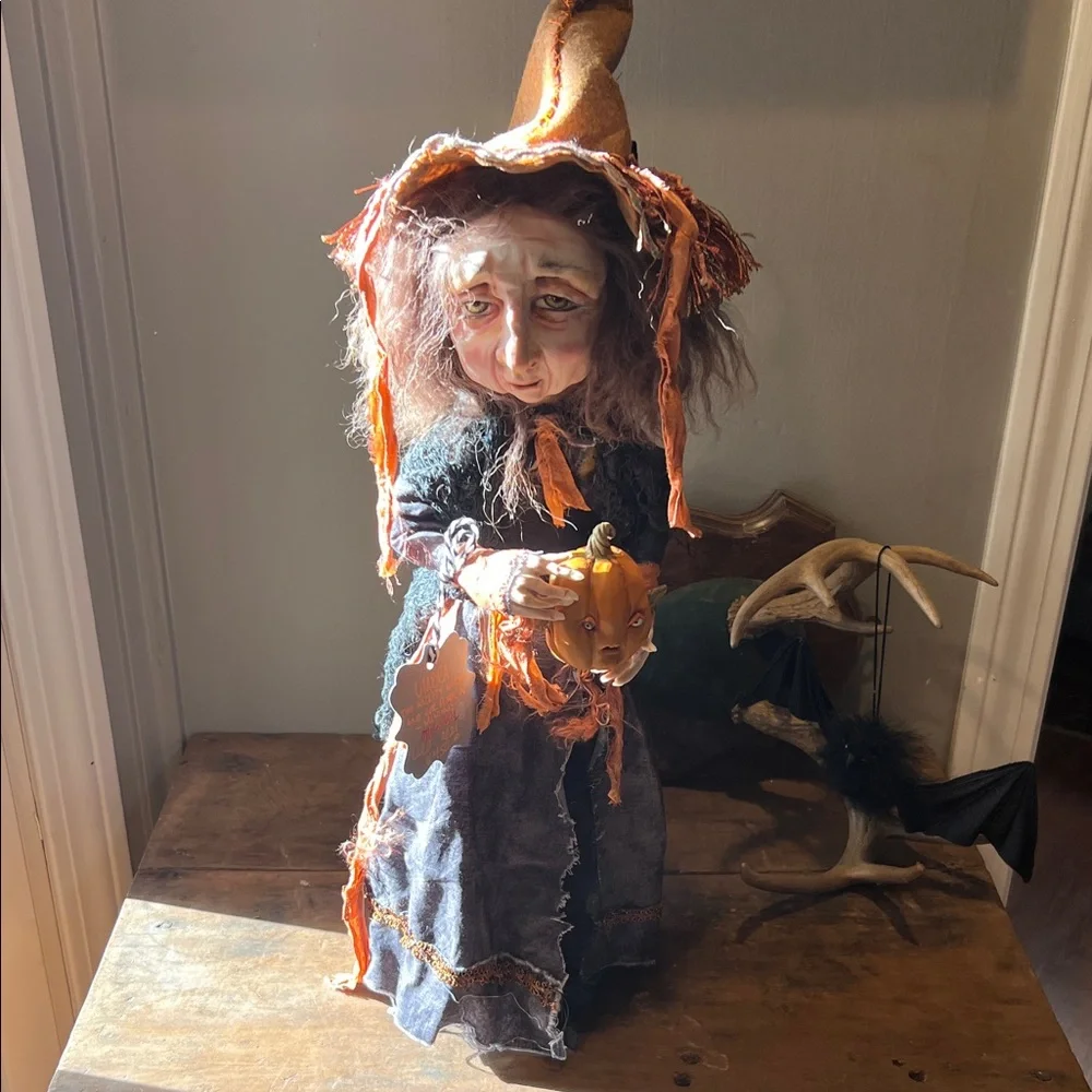 ๐ She is LOVELY & RARE Original 2021 Lulu Lancaster UMBRA the Wickety Witch! ๐ - Picture 8 of 16